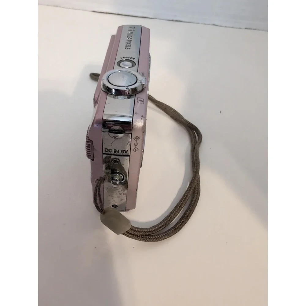 Pink Sanyo VPC-E760 7.1MP digital camera‎ with 3x optical zoom FOR PARTS - Picture 6 of 7